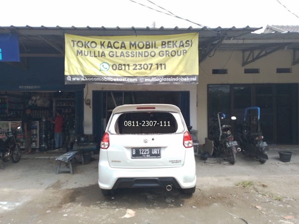 Harga Pemasangan Kaca Belakang Mobil Suzuki Ertiga di Bekasi Cikarang Original dan Murah